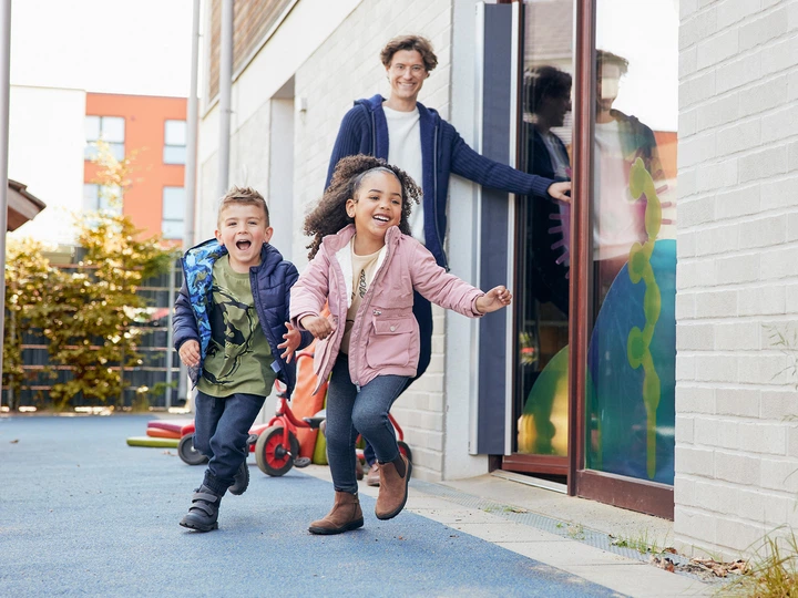 Свитшот плюшевый для девочки Lupilu LYCRA® 431183 122-128 см (6-8 years) Розовый - изображение 3