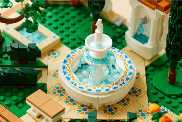 Конструктор LEGO ICONS Сад фонтанов 1302 детали (10359) - изображение 9