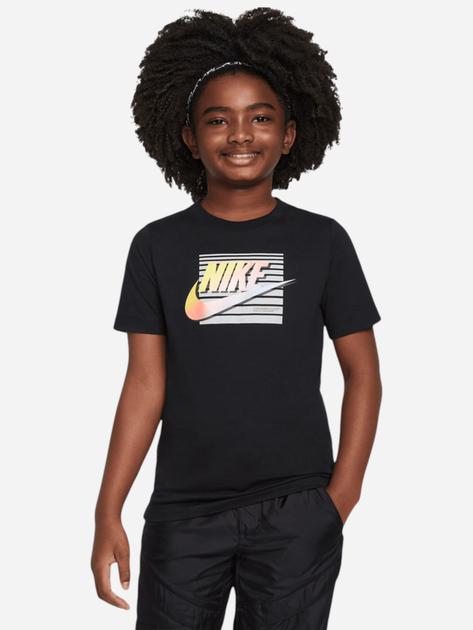 Koszulka chłopięca młodzieżowa bawełniana Nike Sportswear FN9552-010 M (137-147 cm) Czarna - obraz 1