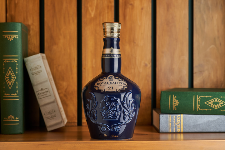 ブランデー Chivas Regal  Salute Виски Chivas Regal Royal Salute 21 год 0.7 л . фото, отзывы