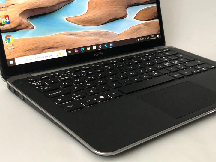 DELL XPS13（L322X） i5 8GB SSD256GB Ноутбук DELL XPS L322X - 13,3