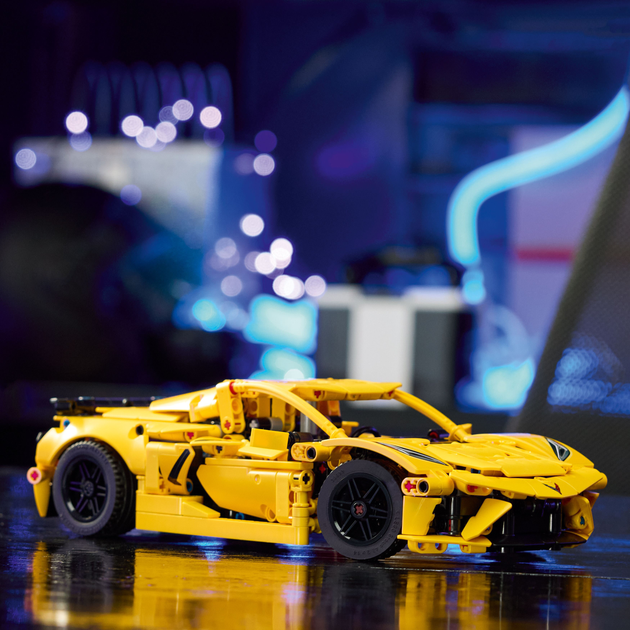 Конструктор LEGO Technic Chevrolet Corvette Stingray 732