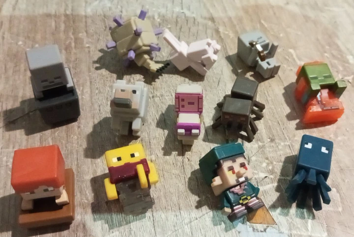 Набор из 12 мини-фигурок из мира Minecraft — коллекция персонажей и мобов для игры и декора - Фото 4 Набор из 12 мини-фигурок из мира Minecraft — коллекция персонажей и мобов для игры и декора - изображение 4