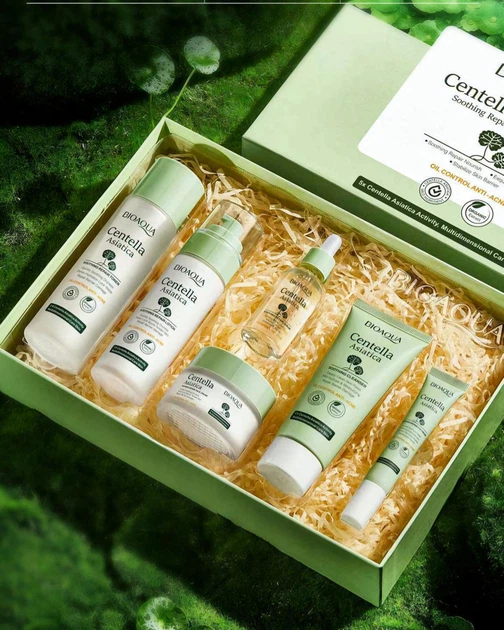 Подарунковий набір косметики 6в1 з азіатською центелою Bioaqua Centella Asiatica Soothing Repair Suit - Фото 1 Подарунковий набір косметики 6в1 з азіатською центелою Bioaqua Centella Asiatica Soothing Repair Suit - зображення 1