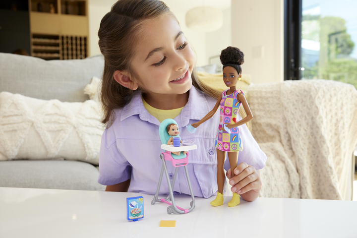 Ігровий набір Barbie Skipper Няня з малюком HTK34 (0194735192151) - зображення 6