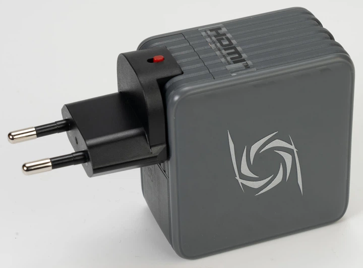 Ładowarka sieciowa AverMedia GC313 Core Go 2xUSB-C USB-A HDMI PD3.0 100 W + kabel 2 m Black (40AAGC313AWN) - obraz 5