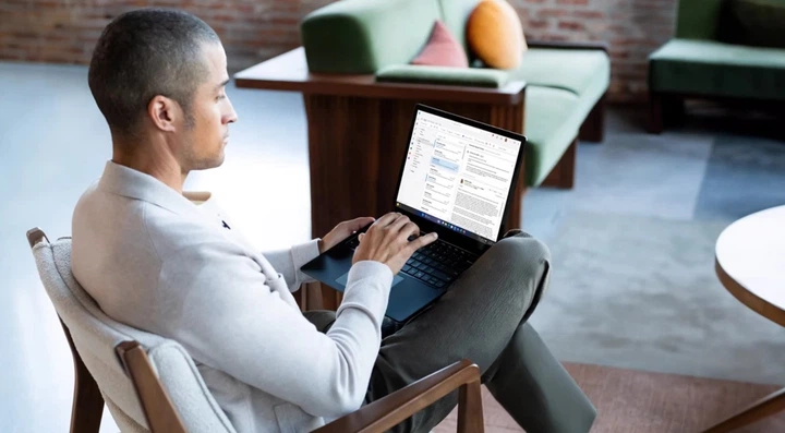 Ноутбук Microsoft Surface Laptop 6 (ZJQ-00009) Black - зображення 5