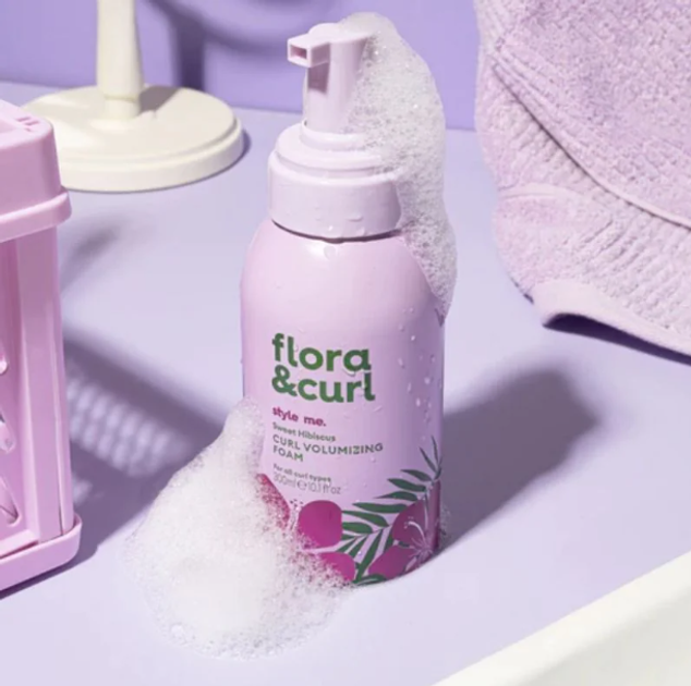 Піна для волосся Flora & Curl Sweet Hibiscus об'єм для кучерявого волосся 200 мл (5060627510707) - зображення 2