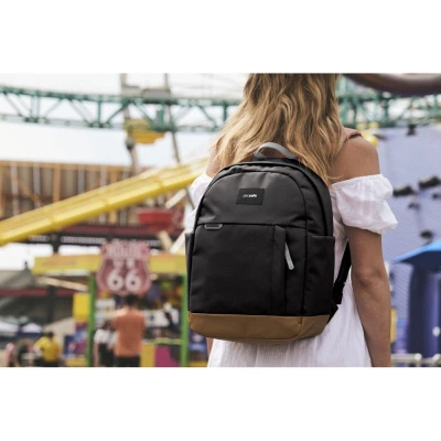 Рюкзак туристический Pacsafe GO 15L backpack чорний (35110130) - изображение 2