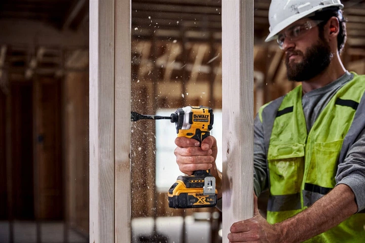 Шурупокрут безщітковий акумуляторний DeWALT DCF850P2T - зображення 5