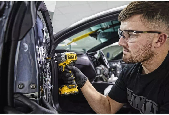Шуруповерт DeWALT DCF601D2 - Фото 4 Шуруповерт DeWALT DCF601D2 - изображение 4