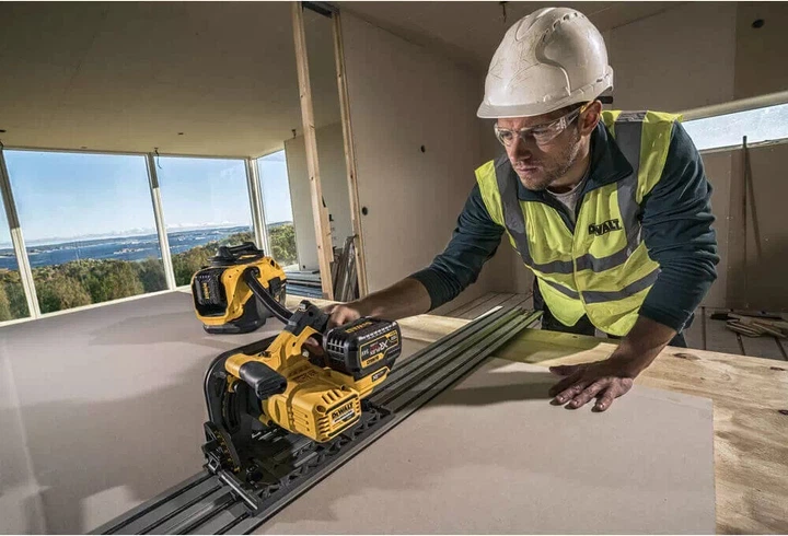 Пила дисковая погружная аккумуляторная бесщеточная DeWALT DCS520T2R - Фото 6 Пила дисковая погружная аккумуляторная бесщеточная DeWALT DCS520T2R - изображение 6