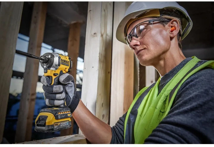 Набір з двох безщіткових інструментів DeWALT DCK2051H2T - Фото 10 Набір з двох безщіткових інструментів DeWALT DCK2051H2T - изображение 10
