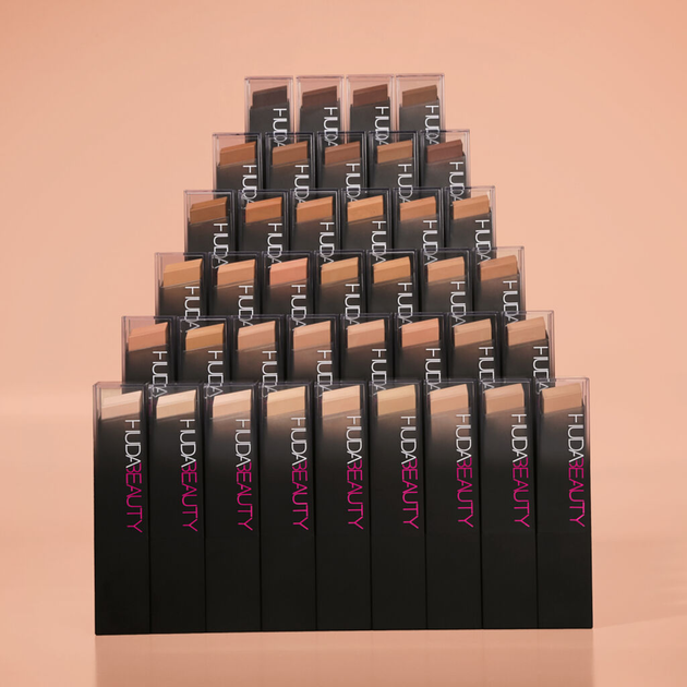 Тональний крем Huda Beauty FauxFilter у стіку 255B Apple Pie 12.5 г (6291106035308) - зображення 4