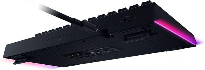 Klawiatura bezprzewodowa Razer BlackWidow V4 Pro Razer Mechanical Switches Orange Wireless/USB Black (RZ03-05130300-R3E1) - obraz 5