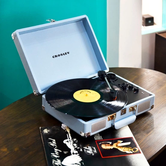 Проигрыватель винила Crosley Cruiser Deluxe Turntable