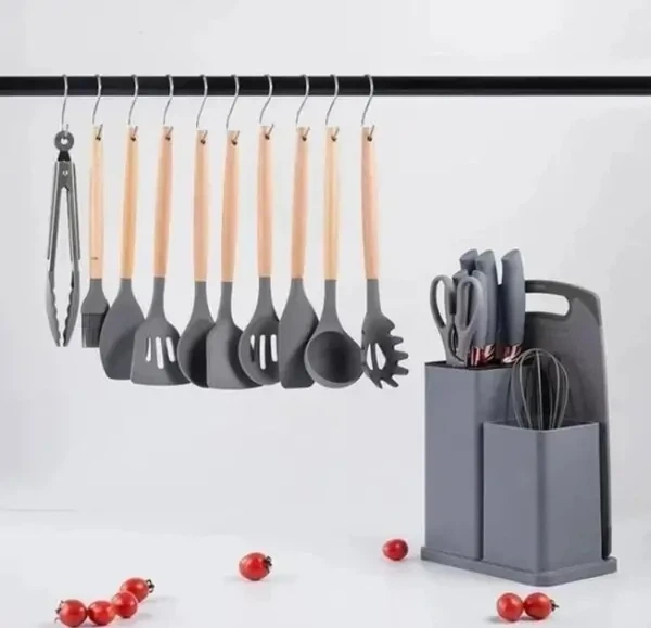 Набір кухонного приладдя на підставці Сірий TS Kitchen 19 штук із силікону з бамбуковою ручкою - зображення 5