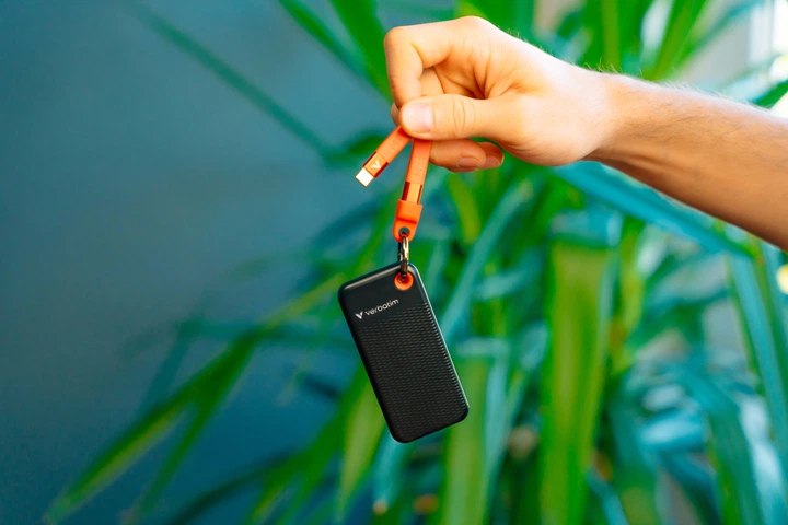 SSD диск Verbatim Pocket SSD 1ТВ USB 3.2 Gen 2 Type-C Black-Orange (23942321934) - зображення 3