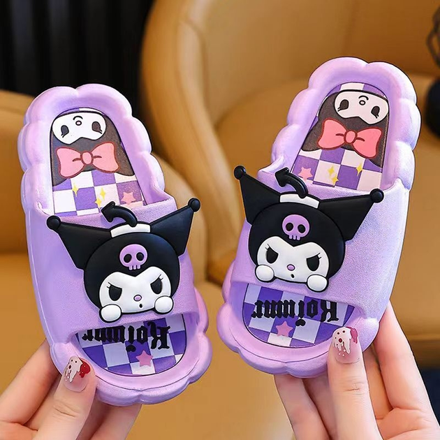 Дитячі шльопки Sanrio Kuromi літні 32-33 розмір (20см) Фіолетовий (1015-650-02) - Фото 2 Дитячі шльопки Sanrio Kuromi літні 32-33 розмір (20см) Фіолетовий (1015-650-02) - зображення 2