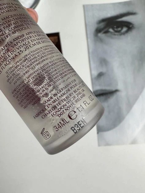 Спрей для фиксации макияжа Charlotte Tilbury Air Brush Flawless Setting Spray (34 ml) - Фото 2 Спрей для фиксации макияжа Charlotte Tilbury Air Brush Flawless Setting Spray (34 ml) - изображение 2