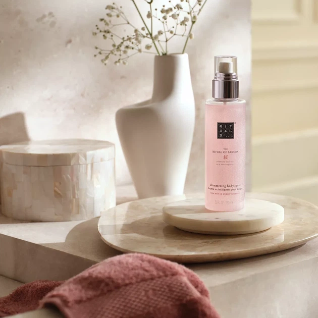 Мерцающий спрей для тела с шимером Rituals The Ritual of Sakura Shimmering Body Spray, 150 мл - изображение 3