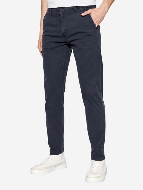 Spodnie regular fit męskie Levi's Xx Chino Std Ii 17196-0016 30-32 Granatowe (5400816970644) - obraz 1