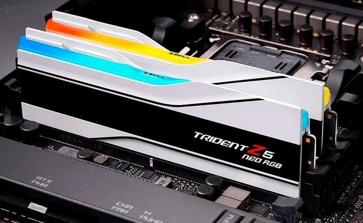 Модуль памяти G.Skill DDR5 32GB (2x16) Trident Z5 Neo 6000Mhz RGB