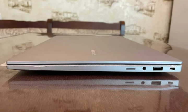 Ультрабук Samsung Galaxy Book4 / 15.6" (1920x1080) IPS / Intel Core 7 150U (10 (12) ядер по 4.0 - 5.4 GHz) / 16 GB DDR4 / 512 GB SSD / Intel Graphics / WebCam б/у - Фото 7 Ультрабук Samsung Galaxy Book4 / 15.6" (1920x1080) IPS / Intel Core 7 150U (10 (12) ядер по 4.0 - 5.4 GHz) / 16 GB DDR4 / 512 GB SSD / Intel Graphics / WebCam б/у - изображение 7