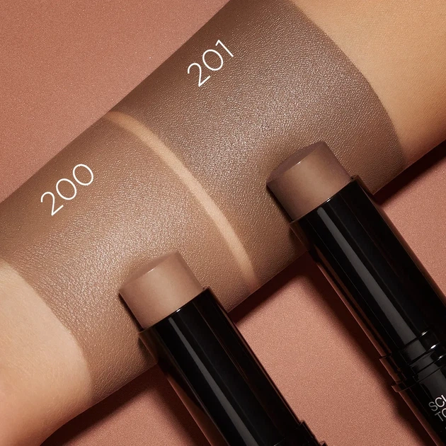 Кремовий скульптор Sculpting Touch Creamy Stick Contour, 200 Hazelnut - Фото 5 Кремовий скульптор Sculpting Touch Creamy Stick Contour, 200 Hazelnut - изображение 5