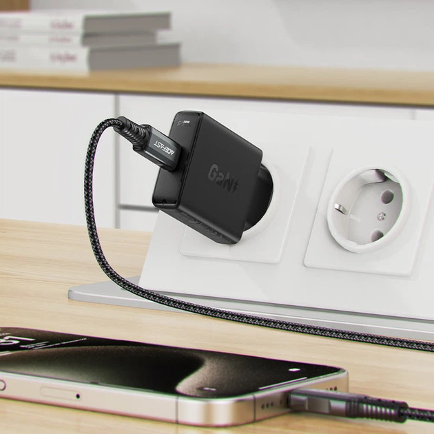 Мережевий зарядний пристрій Acefast A65 PD20W GaN single USB-C ultra-thin charger Black (6974316282686) - зображення 4