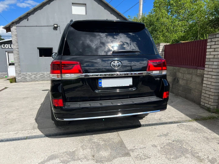 Комплект обвісів Executive для Toyota Land Cruiser 200 (2016-2025) - Білий колір (модель 2019) - зображення 6