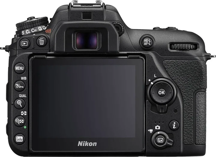 Дзеркальний фотоапарат Nikon D7500 Body (VBA510AE) - Фото 5 Дзеркальний фотоапарат Nikon D7500 Body (VBA510AE) - зображення 5