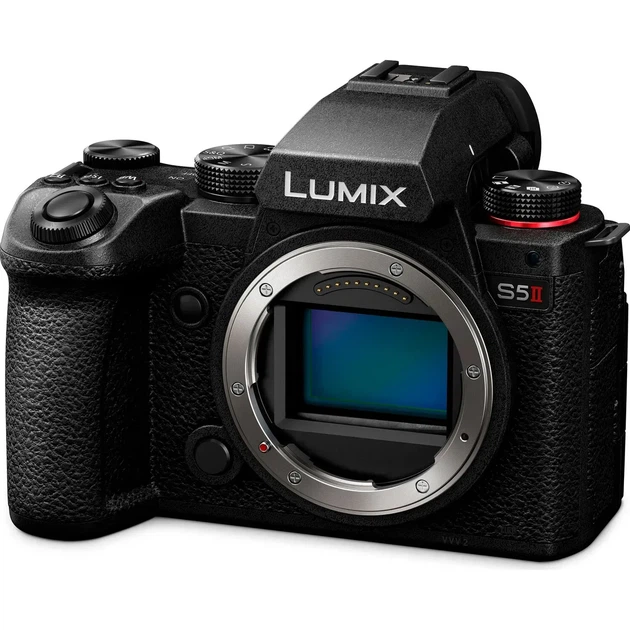 Беззеркальный фотоаппарат Panasonic Lumix S DC-S5 II Kit S 20-60mm f/3.5-5.6 (DC-S5M2KEE) - изображение 4