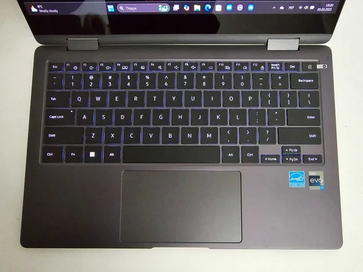 Ноутбук Samsung Galaxy Book 3 (2024) I7 1360P/RAM 16GB/SSD 512GB/OLED Б\В - зображення 4