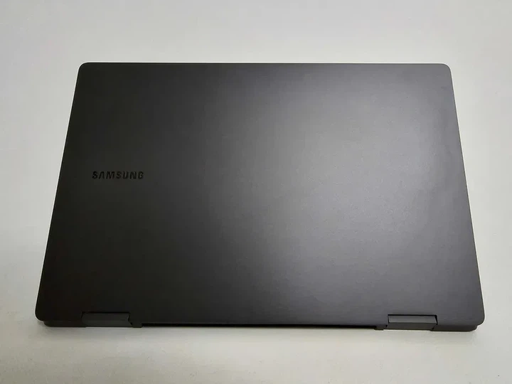 Ноутбук Samsung Galaxy Book 3 (2024) I7 1360P/RAM 16GB/SSD 512GB/OLED Б\В - зображення 8