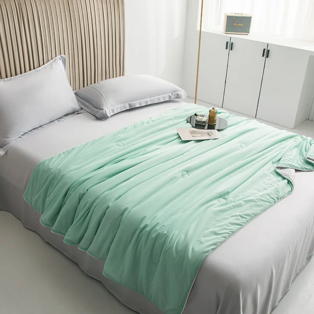 Двостороння літня ковдра з охолоджувальною тканиною Diana Textile Євро 200х230 М'ятний - Фото 5 Двостороння літня ковдра з охолоджувальною тканиною Diana Textile Євро 200х230 М'ятний - зображення 5