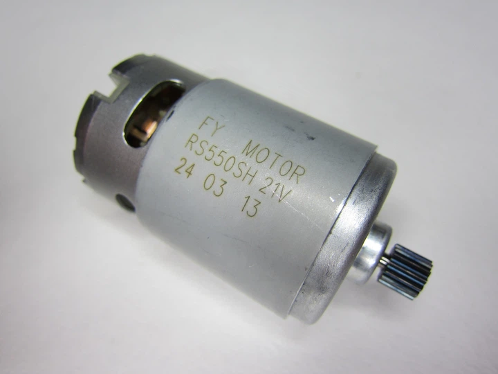 Двигун для мініпили RS550 DC21v MOTOR шестерня 14 зубів 8.2 мм - Фото 2 Двигун для мініпили RS550 DC21v MOTOR шестерня 14 зубів 8.2 мм - зображення 2