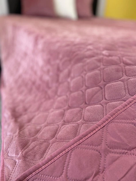 Покрывало ТЕП велюровое Velour Ромб круглый Розовый полуторное 150х210 см Двустороннее - Фото 2 Покрывало ТЕП велюровое Velour Ромб круглый Розовый полуторное 150х210 см Двустороннее - изображение 2