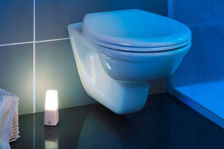 Lampka nocna LED Maximex z sensorem ruchu (4008838225219) - obraz 5