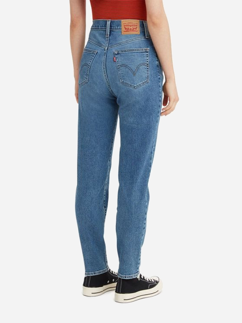 Jeansy mom`s damskie Levi's High Waisted Mom Jean Winter Thats Her 26986-0026 W24L27 Niebieskie (5401043279951) - obraz 2