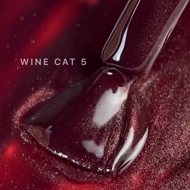 Гель-лак котяче око SAGA Professional Wine Cat 05 вишневий, 10 мл - зображення 3