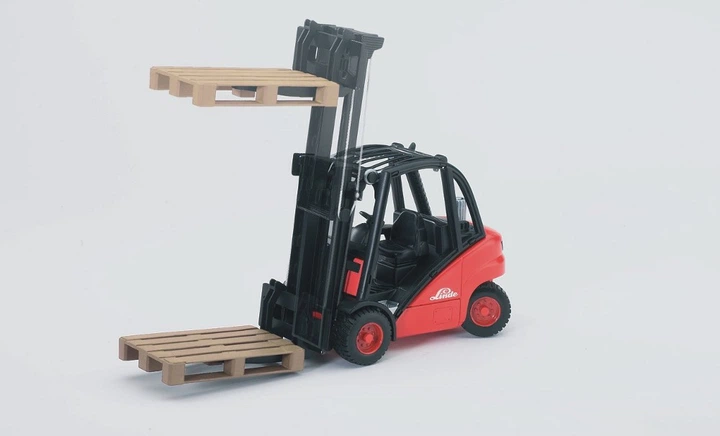 Погрузчик Bruder Linde H 30 D с крюком и 2-мя подонами 02511 - изображение 2