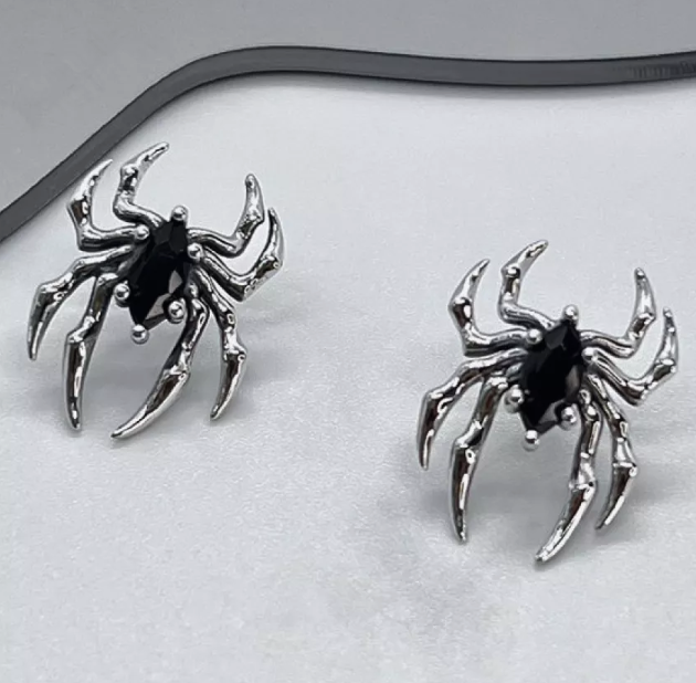 Серьги Fashion Jewerly ПАУКИ 2 шт с черным камнем бижутерия в готическом стиле Y2K серебристые (SVS) - изображение 3