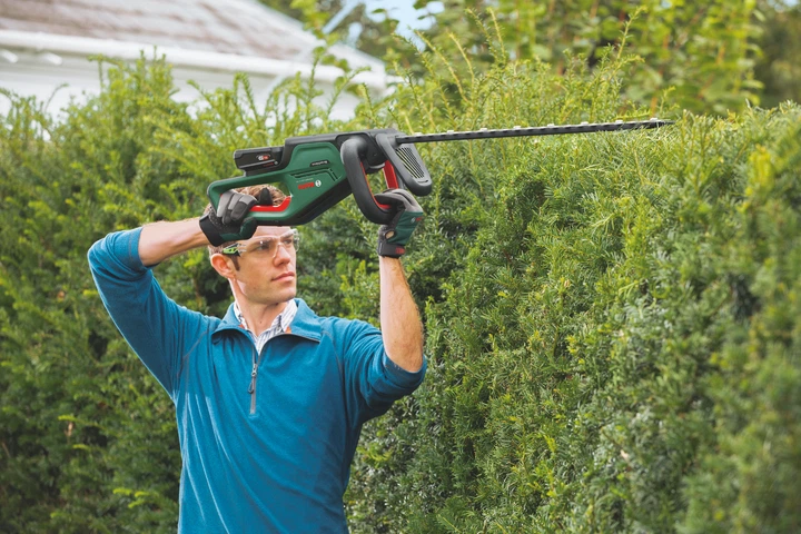 Аккумуляторный бесщеточный кусторез Bosch UniversalHedgeCut 18V-50 solo (0600849K00) - изображение 5