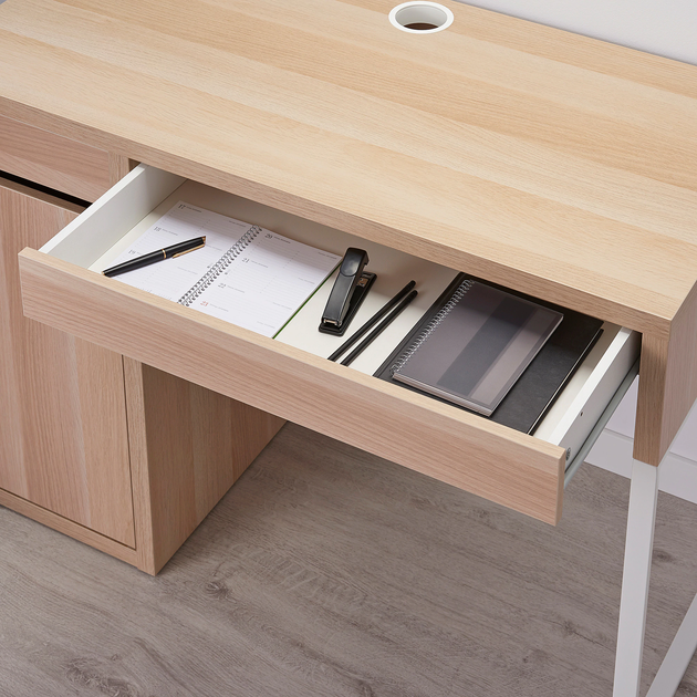 Комп'ютерний стіл MICKE 105х50 см IKEA 804.847.63 дуб білений - Фото 2 Комп'ютерний стіл MICKE 105х50 см IKEA 804.847.63 дуб білений - зображення 2