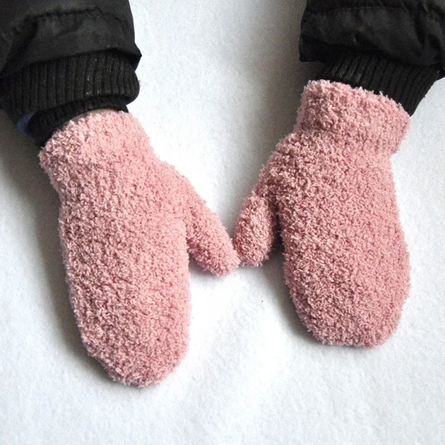 Рукавички дитячі плюшеві Тедді 1 до 4 років Soft Teddy сірі - Фото 7 Рукавички дитячі плюшеві Тедді 1 до 4 років Soft Teddy сірі - зображення 7