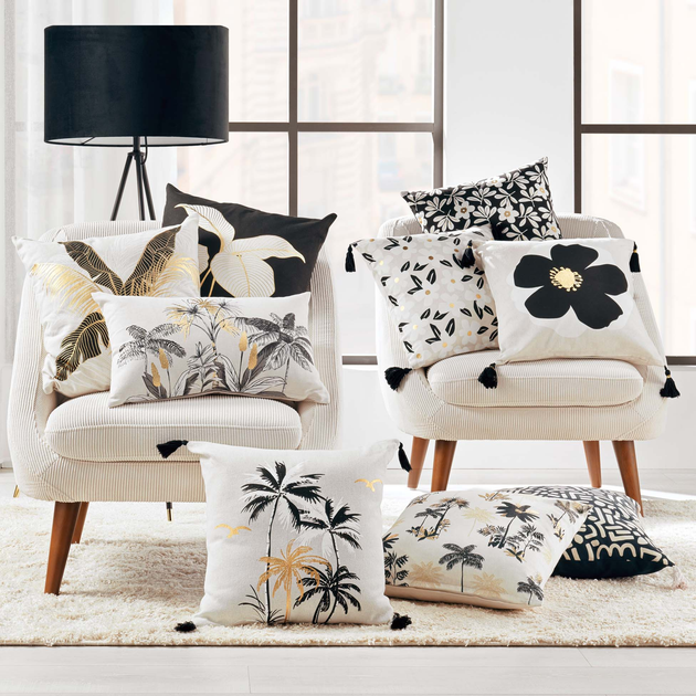 Декоративна подушка Douceur d'interieur Darcy бавовняна 45 x 45 см (3574386123242) - зображення 3