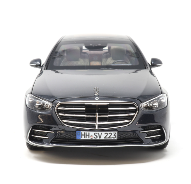 Модель автомобіля Mercedes-Benz S-Class (W223) AMG Line Anthracite Blue Metallic by Norev, Scale 1:18 - Фото 6 Модель автомобіля Mercedes-Benz S-Class (W223) AMG Line Anthracite Blue Metallic by Norev, Scale 1:18 - зображення 6