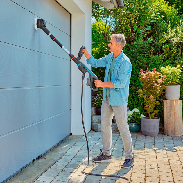 Akumulatorowa wielofunkcyjna szczotka Gardena AquaBrush Universal 18V P4A 2.5 Ah (14842-20) - obraz 3