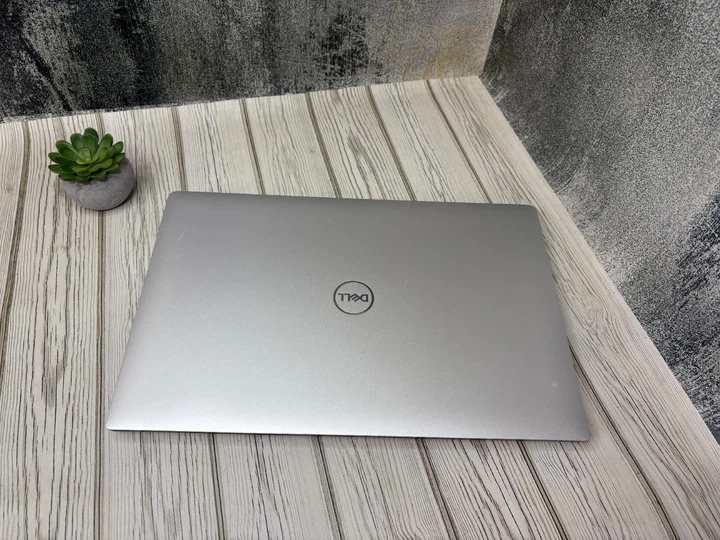 Ноутбук Рабочая станция Dell Precision 5530 | 15.6 Full HD |i9-8950HK | 8 GB RAM|SSD 256 GB| NVIDIA Quadro P2000 4 GB | - Б/У - Фото 6 Ноутбук Рабочая станция Dell Precision 5530 | 15.6 Full HD |i9-8950HK | 8 GB RAM|SSD 256 GB| NVIDIA Quadro P2000 4 GB | - Б/У - изображение 6